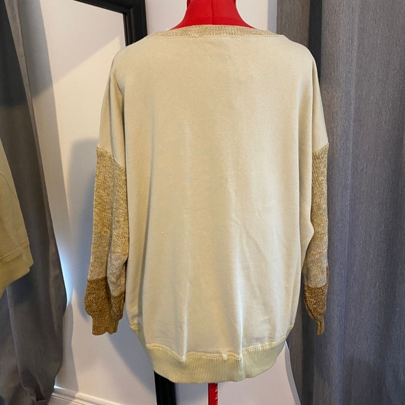 Free People Sweater - Picture 5 of 9